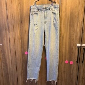 Hidden High Rise Distressed Straight Leg Light Wash Size 26
